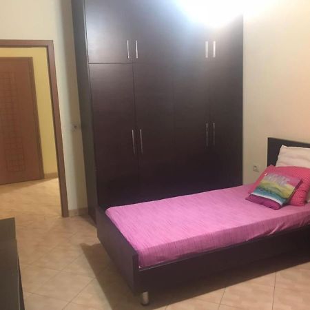 Lovely 2 Bedroom Apartment Tirana Kültér fotó