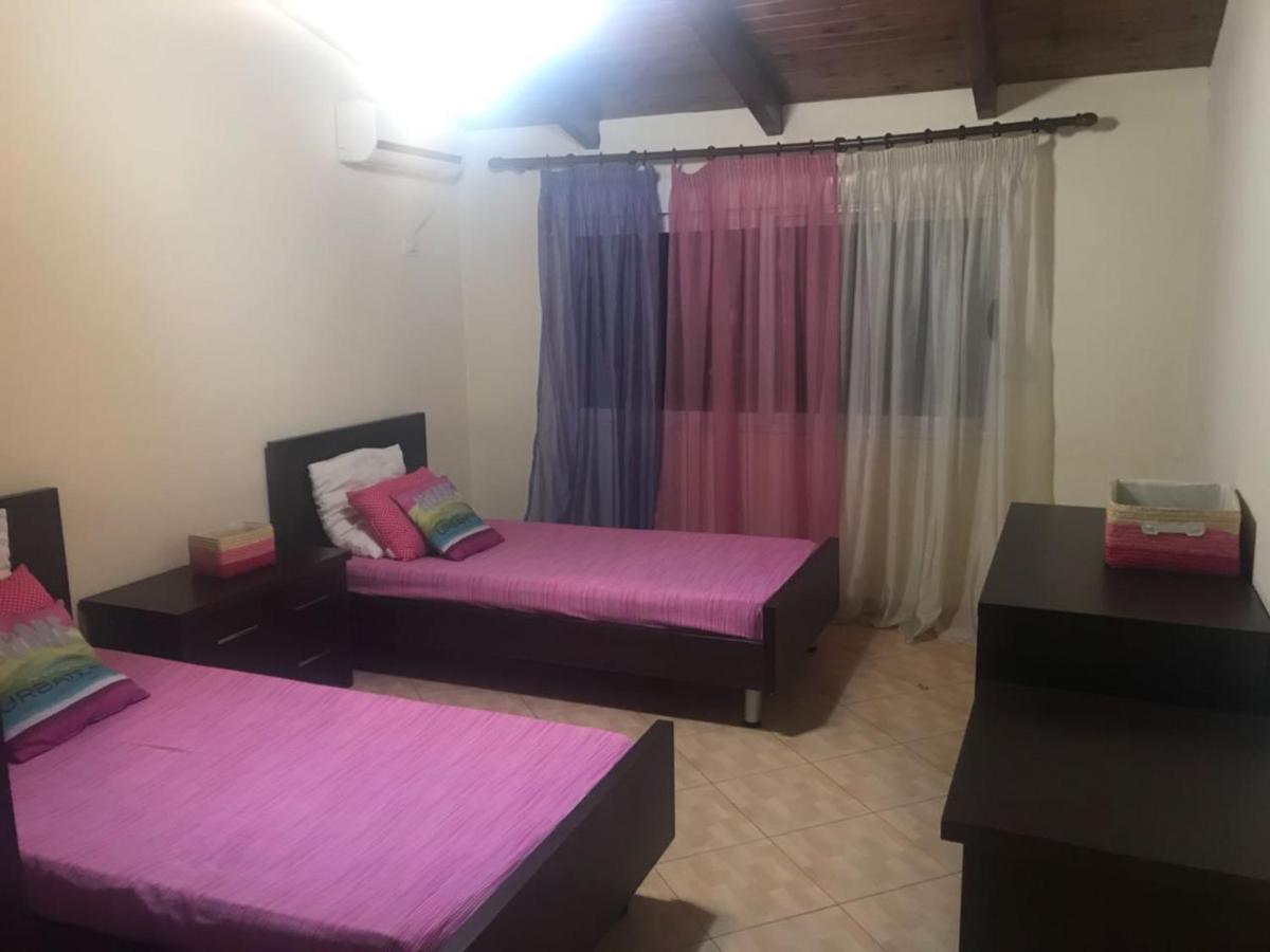 Lovely 2 Bedroom Apartment Tirana Kültér fotó