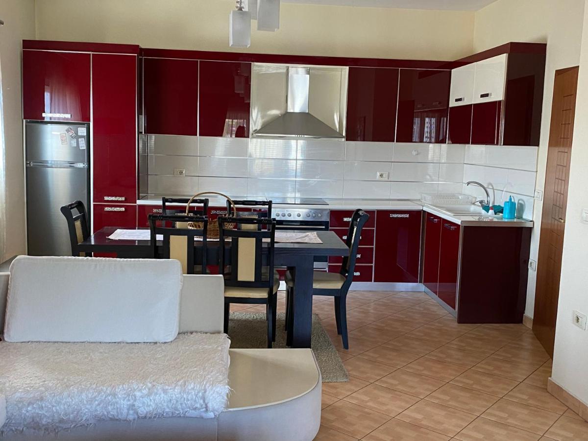 Lovely 2 Bedroom Apartment Tirana Kültér fotó