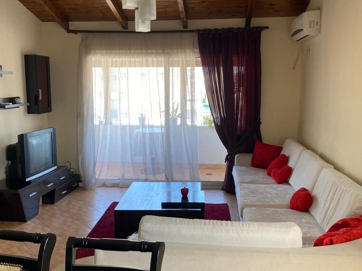 Lovely 2 Bedroom Apartment Tirana Kültér fotó